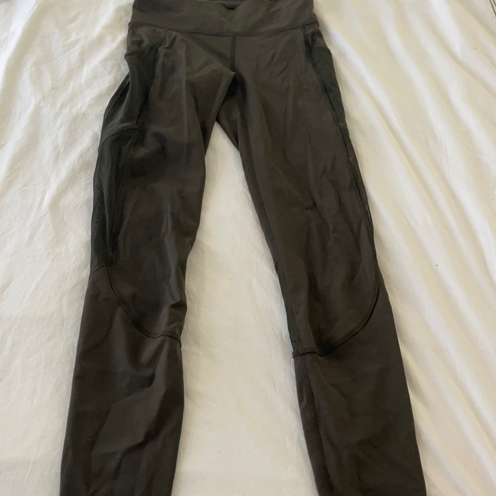 Lululemon mesh pocket leggings